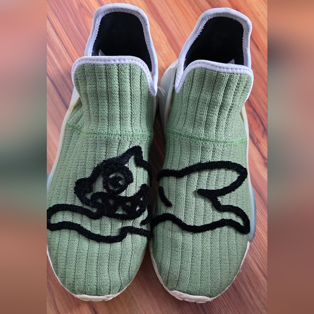 Pharrell X ADIDAS Hu DOG THEME SNEAKERS